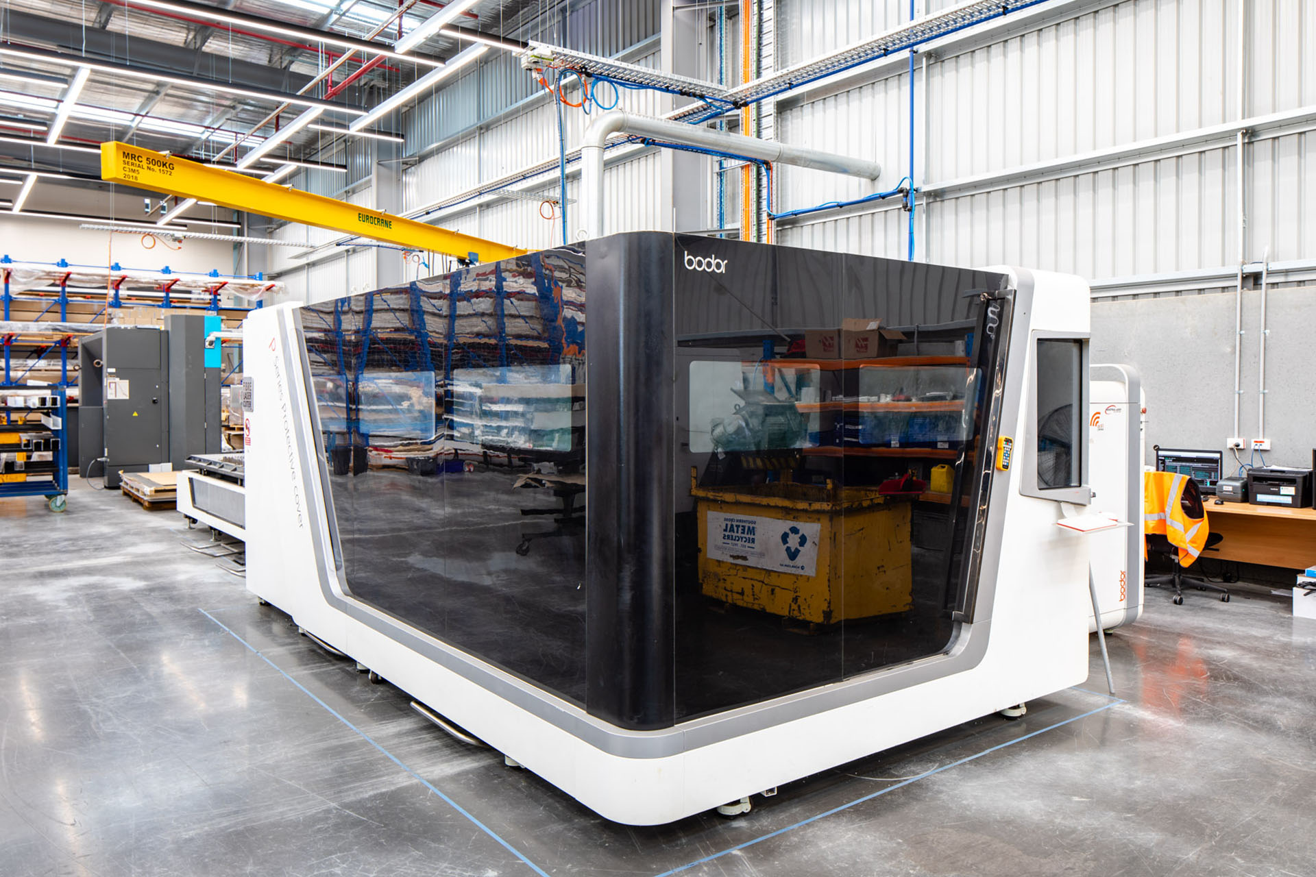 Laser cutting machine