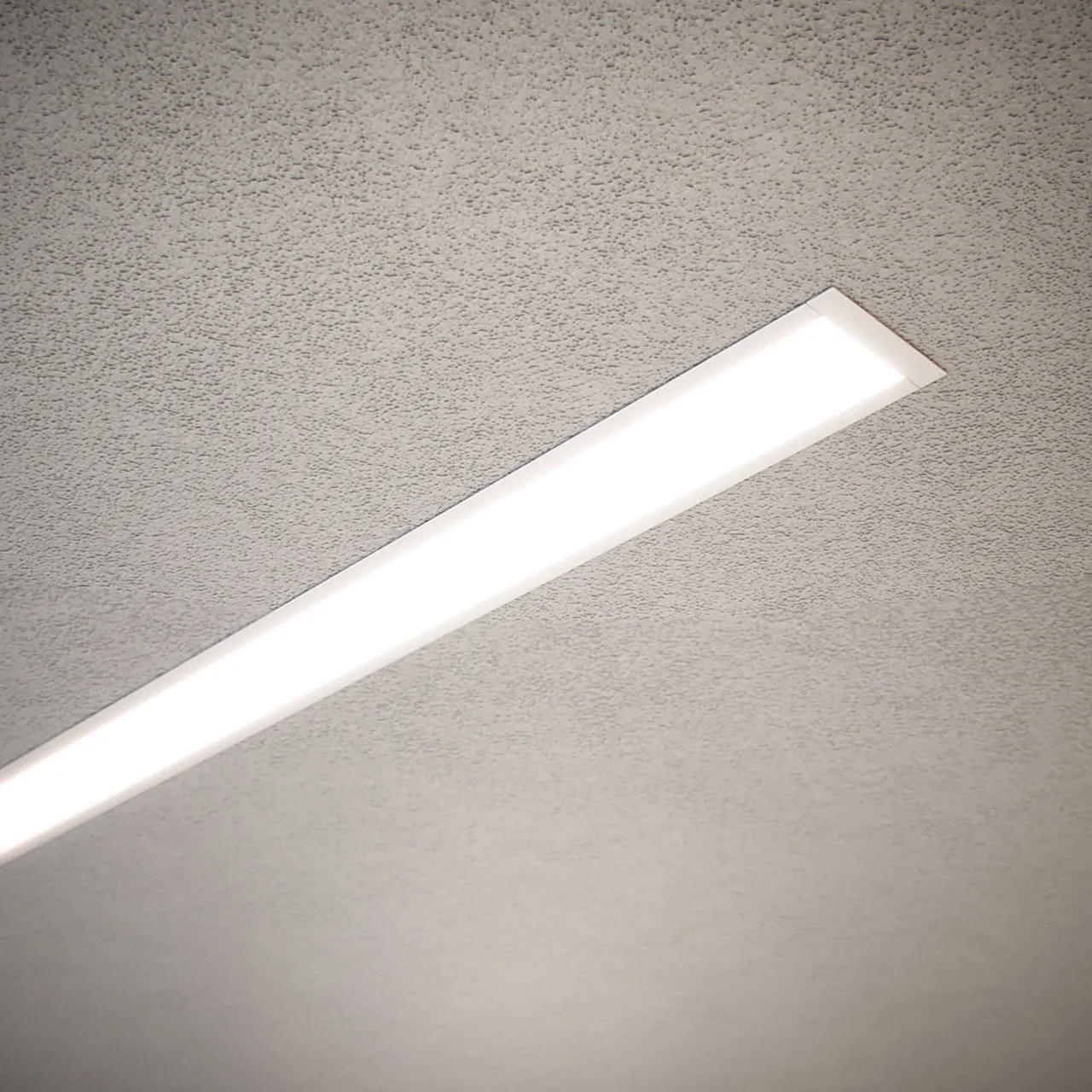 SLIM-TRIM-FLUSH-LENS