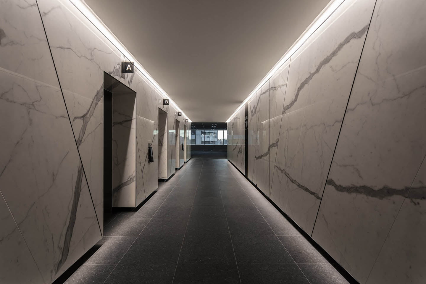 1 Market St Lift Lobby - 0915