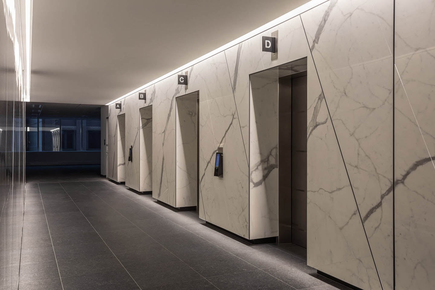 1 Market St Lift Lobby - 0938