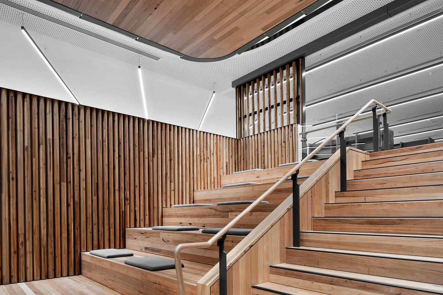 Ivanhoe-Library-16-045A3319