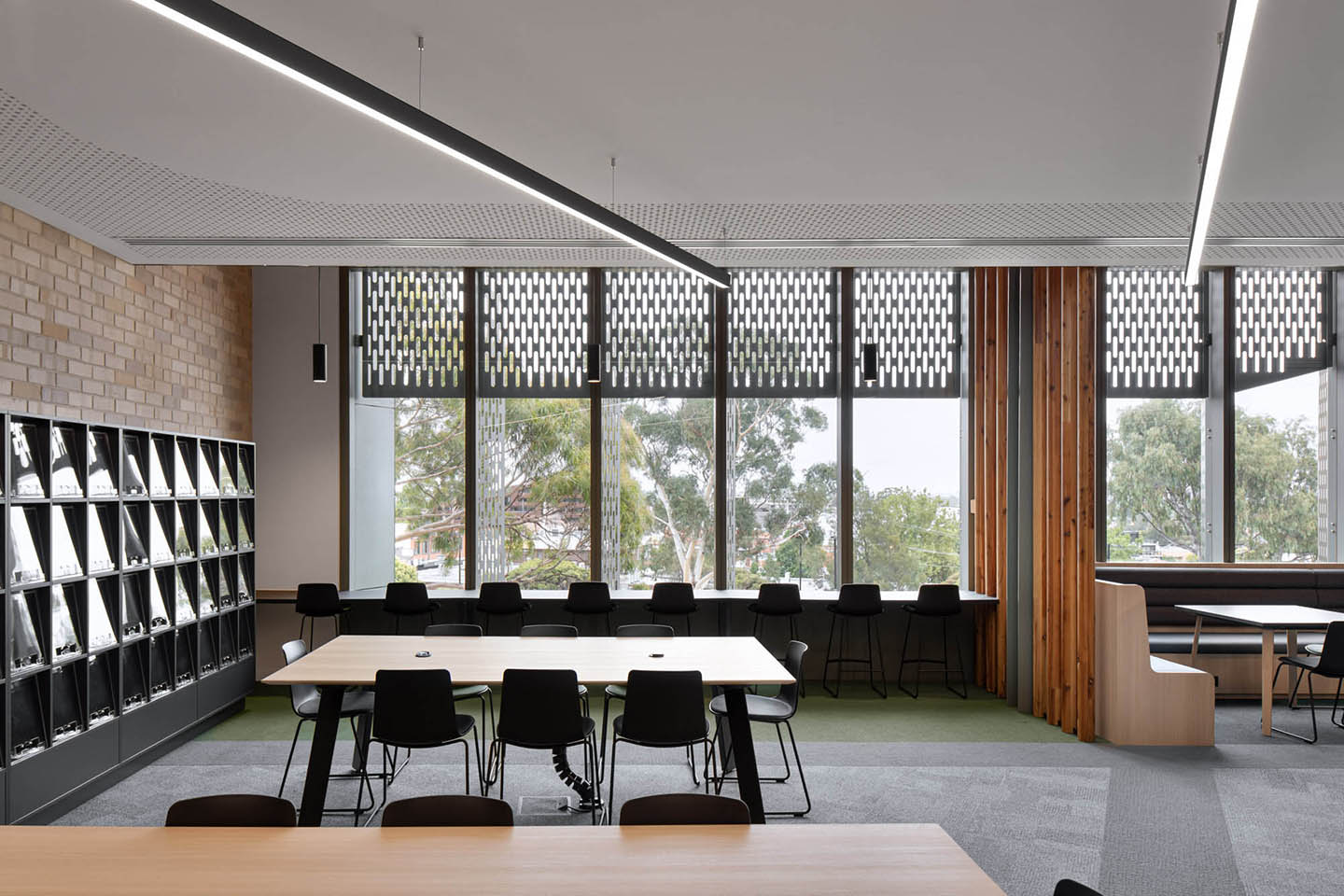 Ivanhoe-Library-28-045A3386