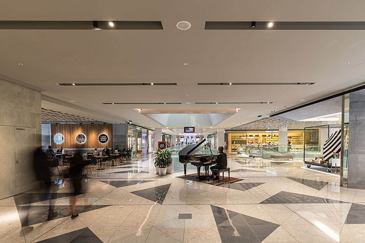 MONARO-MALL-01
