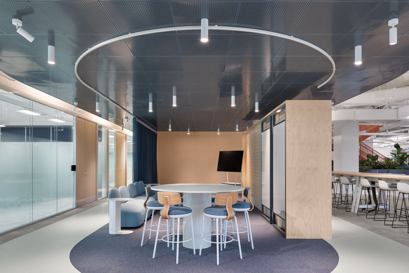 Officeworks-Chadstone-Place-045A0617